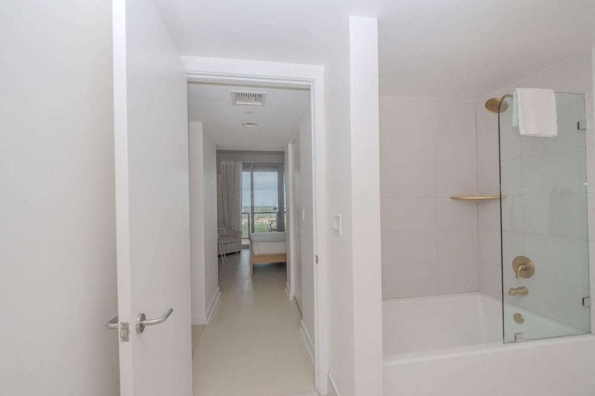 2B 2B Luxury Ocean Views Apt In Hallandale Beach Apartamento Exterior foto