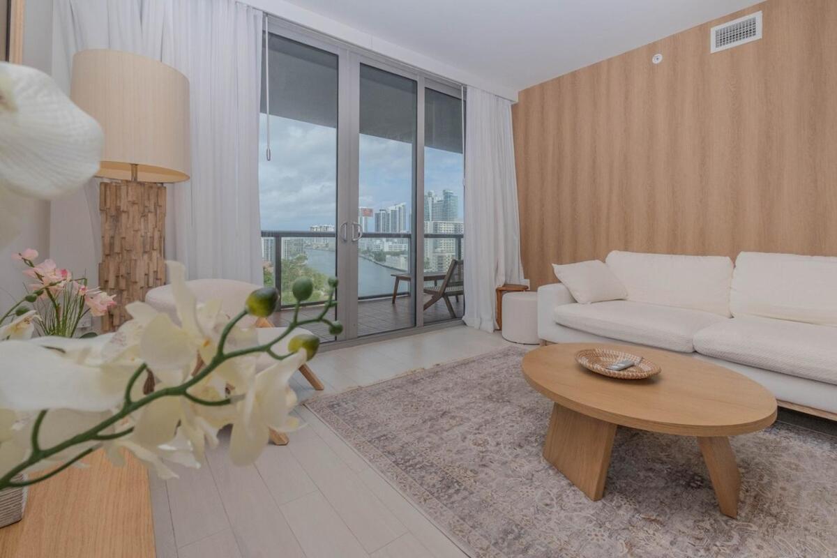 2B 2B Luxury Ocean Views Apt In Hallandale Beach Apartamento Exterior foto